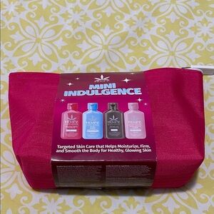 Hempz Mini Indulgence 5 piece Gift Set including 4 Moisturizers + Bag NWT
